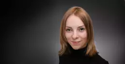 Portrait von einer Frau im Studio, in Jena